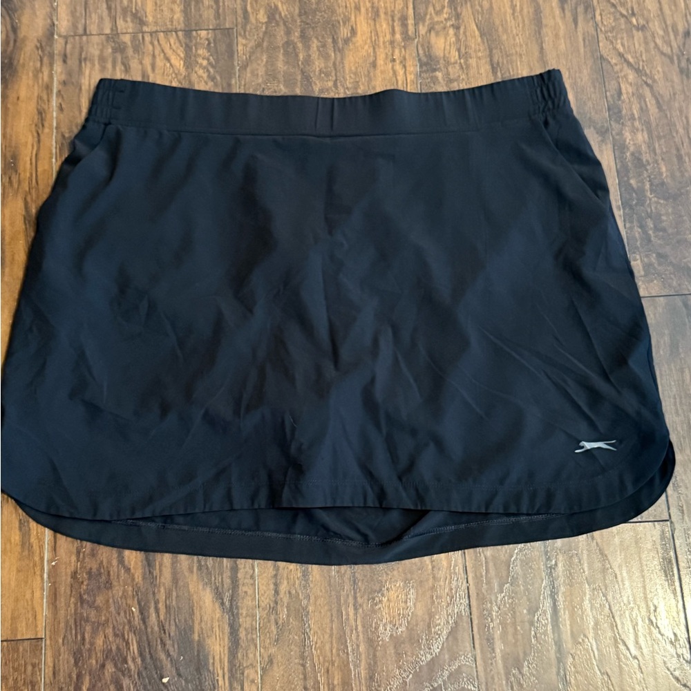Black golf skort